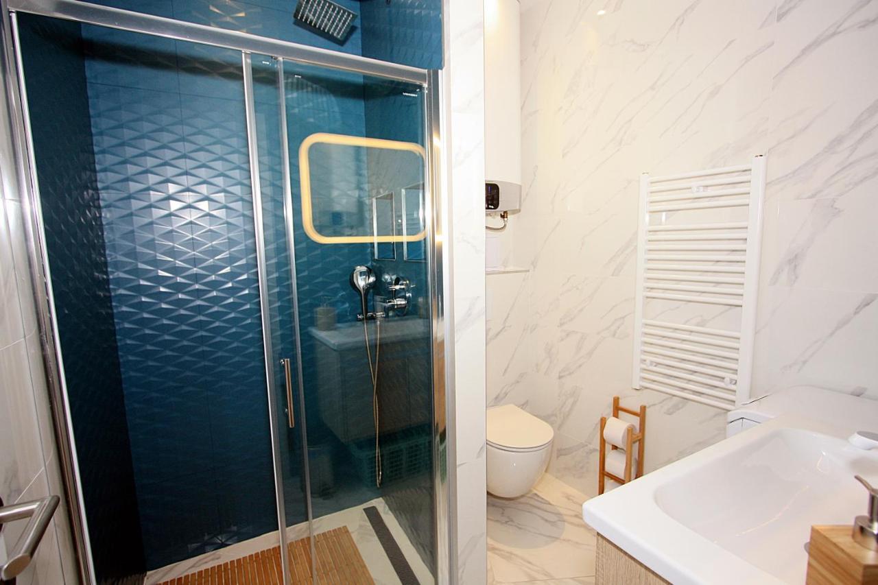Apartman Michelangelo In The Centar Of ซูเปตาร์ ภายนอก รูปภาพ