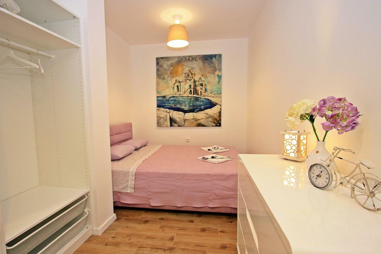 Apartman Michelangelo In The Centar Of ซูเปตาร์ ภายนอก รูปภาพ